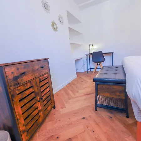 Cozy Along The River - Downtown & Terrace - 4 *