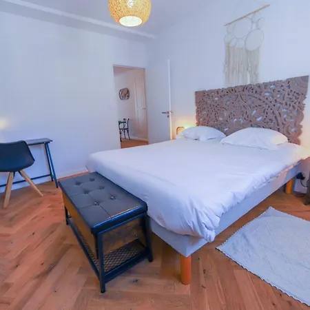 Apartment Cozy Along The River - Downtown & Terrace - 4 *