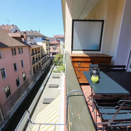 Cozy Along The River - Downtown & Terrace - 4 Apartment
