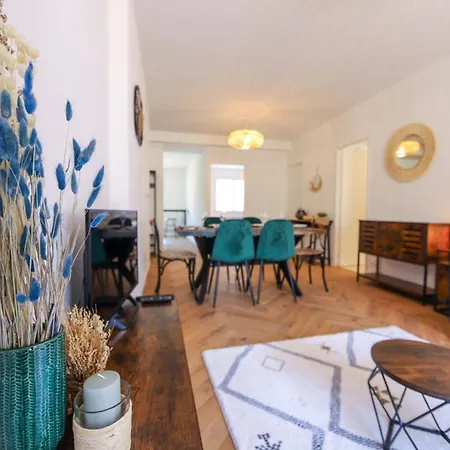 Apartment Cozy Along The River - Downtown & Terrace - 4 *